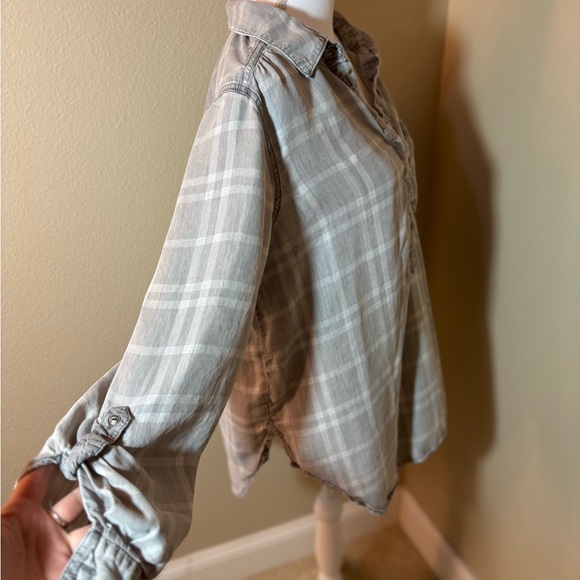 Caffe Marrakesh Grey/White Plaid Top - Picture 2 of 5